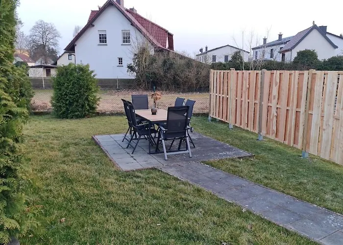 Familien- & Hundefreundliches Belladonna, Eingezaeunter Garten, 2 Baeder, Hochwertig & Neu بيت للعطل